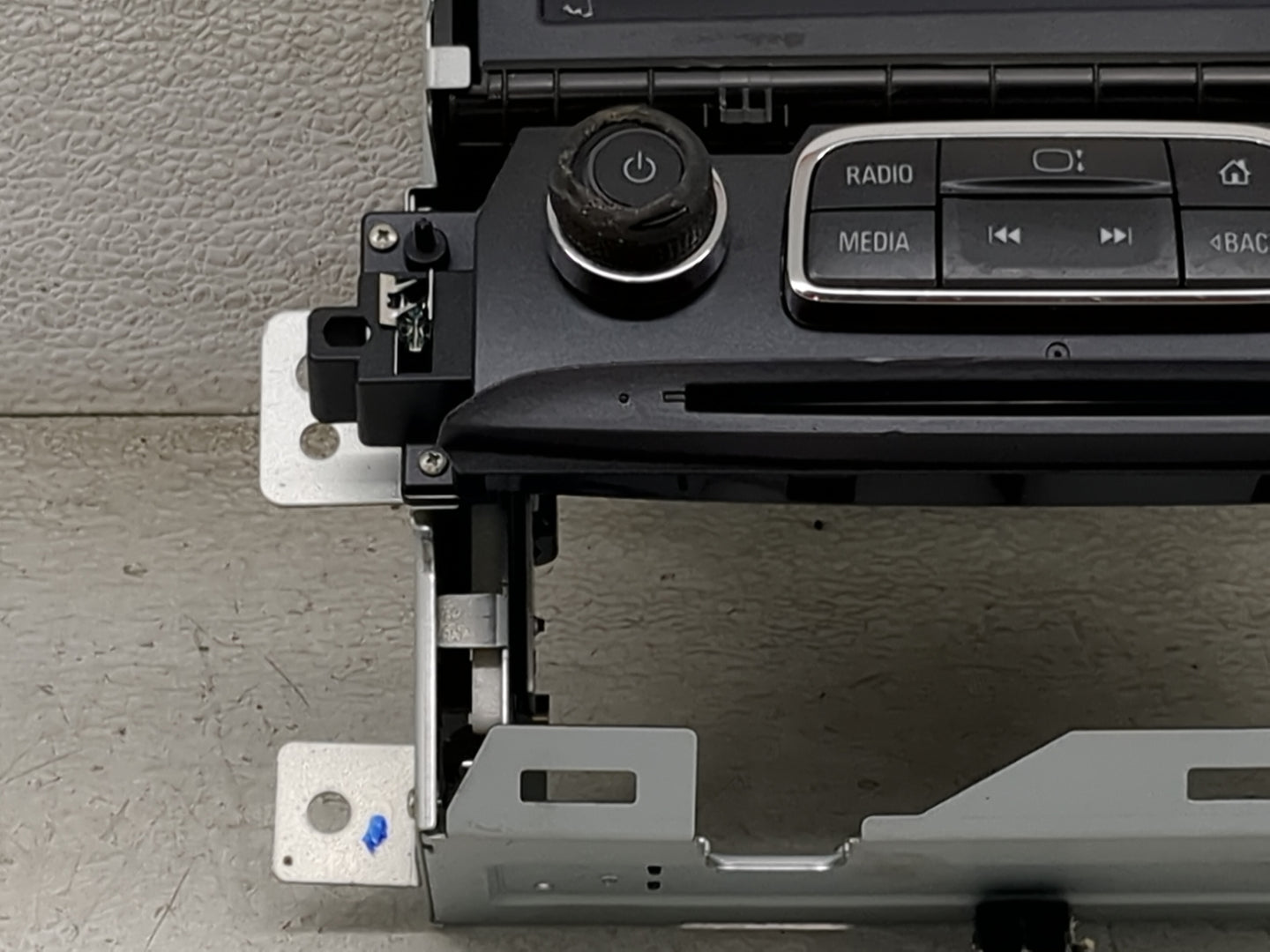 2019 Impala Radio AM FM Cd Player Receiver Replacement Fits Fits 2018 2020 2021 OEM Used Auto Parts - Oemusedautoparts1.com