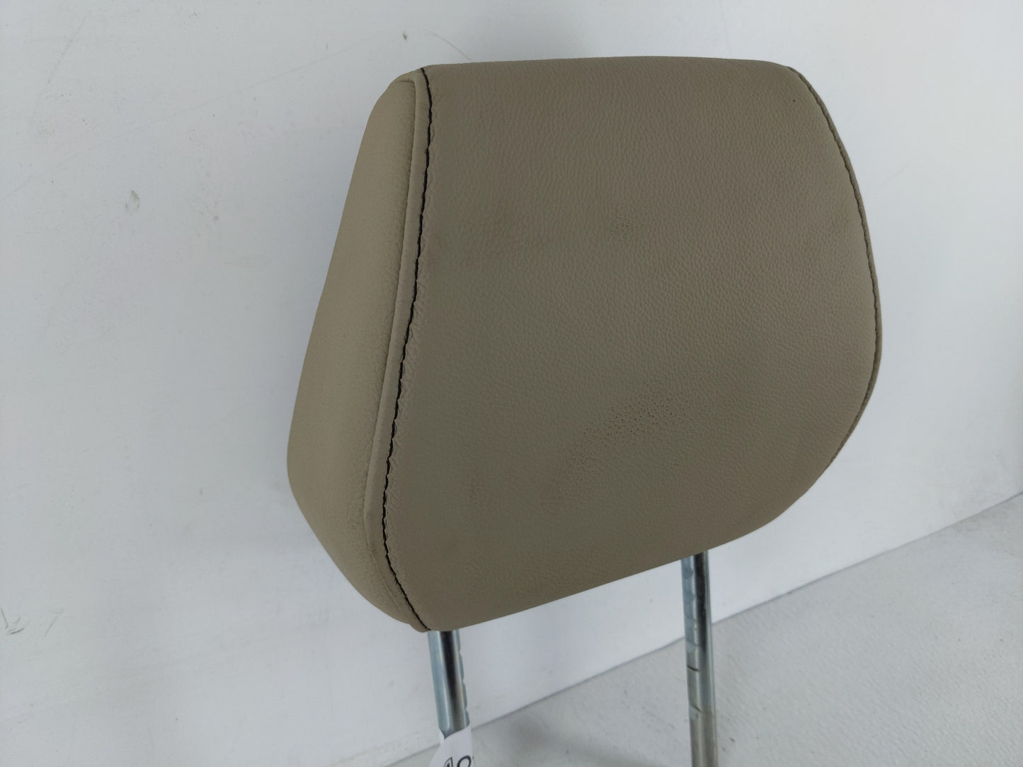 2017-2019 Acura Mdx Headrest Head Rest Front Driver Passenger Seat Fits Fits 2017 2018 2019 OEM Used Auto Parts - Oemusedaut