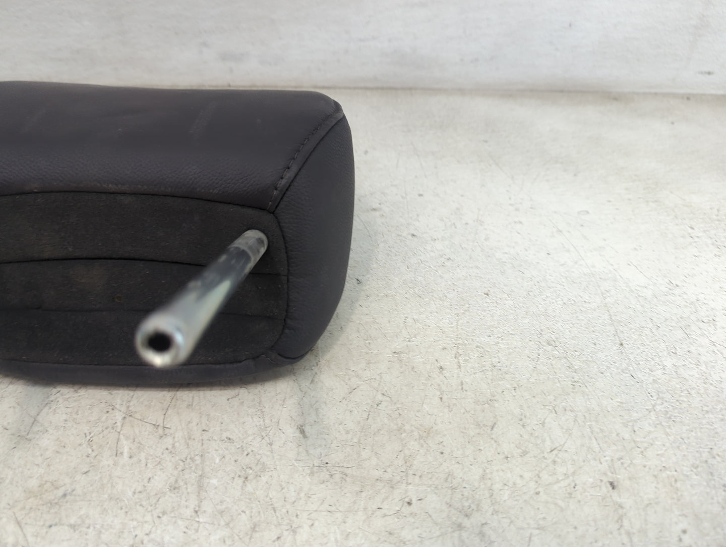 2017-2019 Acura Mdx Headrest Head Rest Front Driver Seat Black - Oemusedautoparts1.com