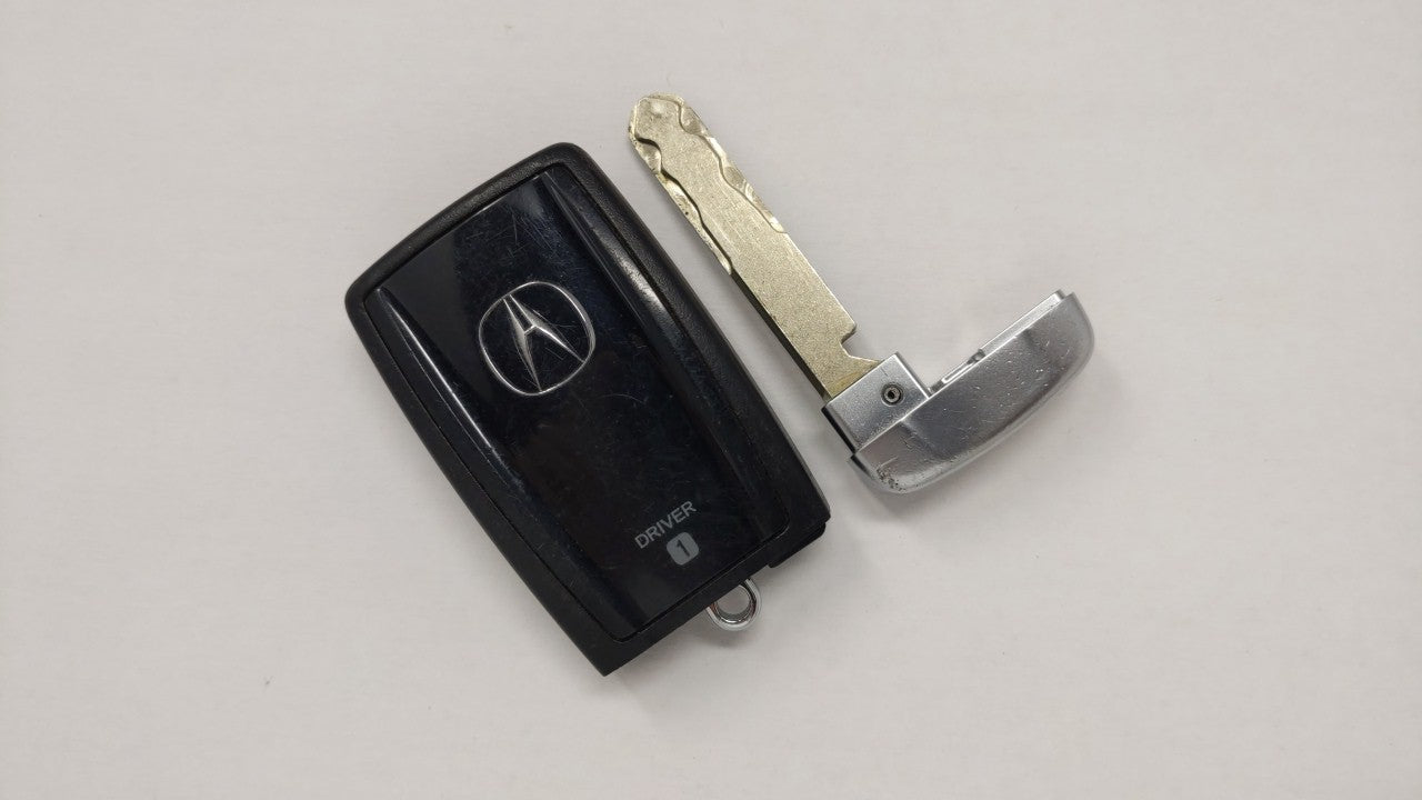 Acura Rlx Keyless Entry Remote Fob Kr5v1x Driver1  A2c32522800 72147-Tz3a-A03 - Oemusedautoparts1.com