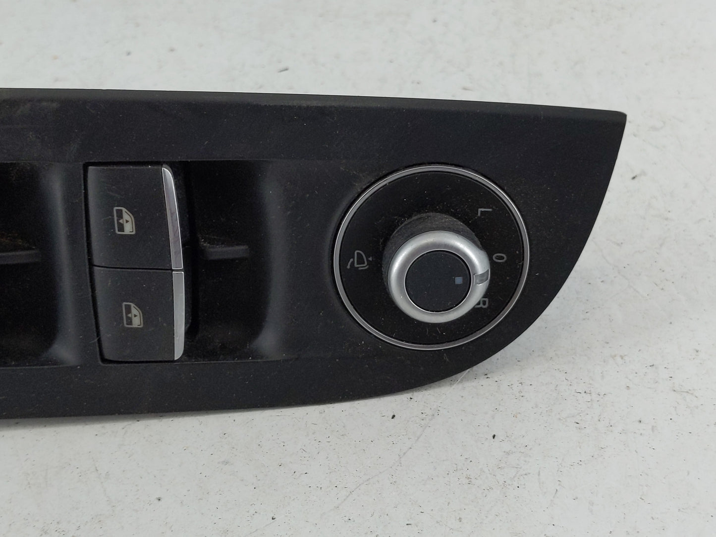 2017 Alfa Romeo Giulia Master Power Window Switch Replacement Driver Side Left P/N:01561494080 Fits OEM Used Auto Parts - Oe