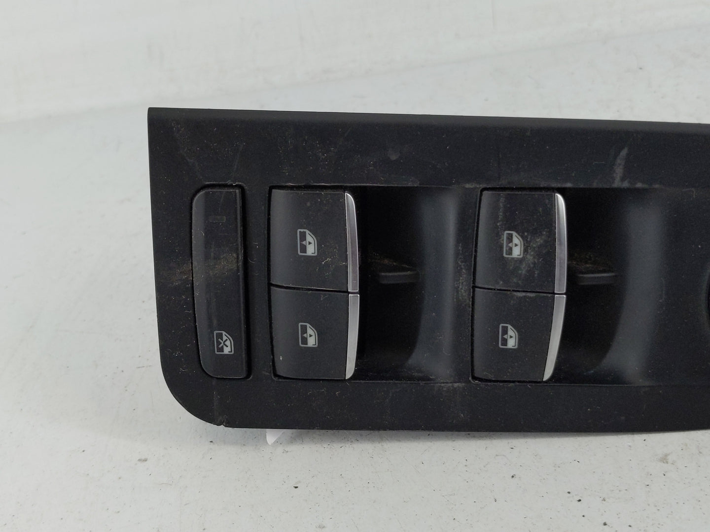 2017 Alfa Romeo Giulia Master Power Window Switch Replacement Driver Side Left P/N:01561181990 Fits OEM Used Auto Parts - Oe