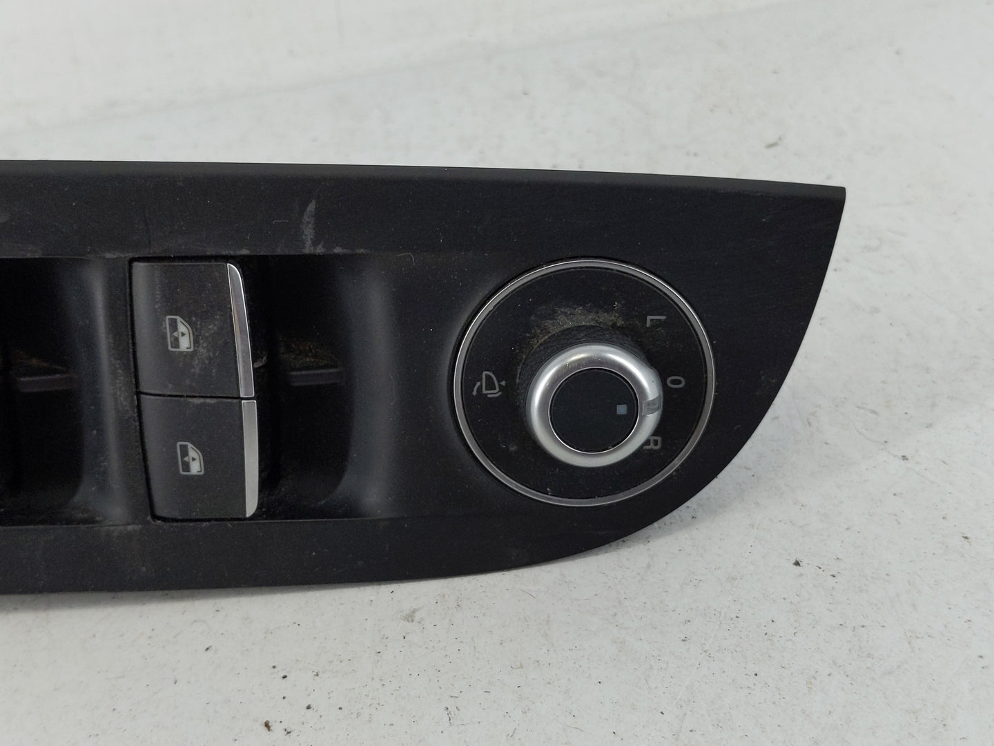 2017 Alfa Romeo Giulia Master Power Window Switch Replacement Driver Side Left P/N:01561181990 Fits OEM Used Auto Parts - Oe