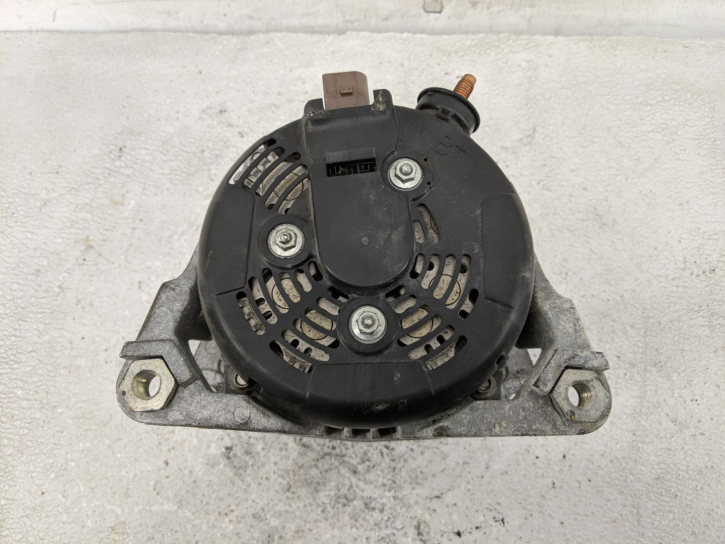 2017 Alfa Romeo Giulia Alternator Replacement Generator Charging Assembly Engine OEM P/N:50537696 C758 104211-0690 Fits OEM 