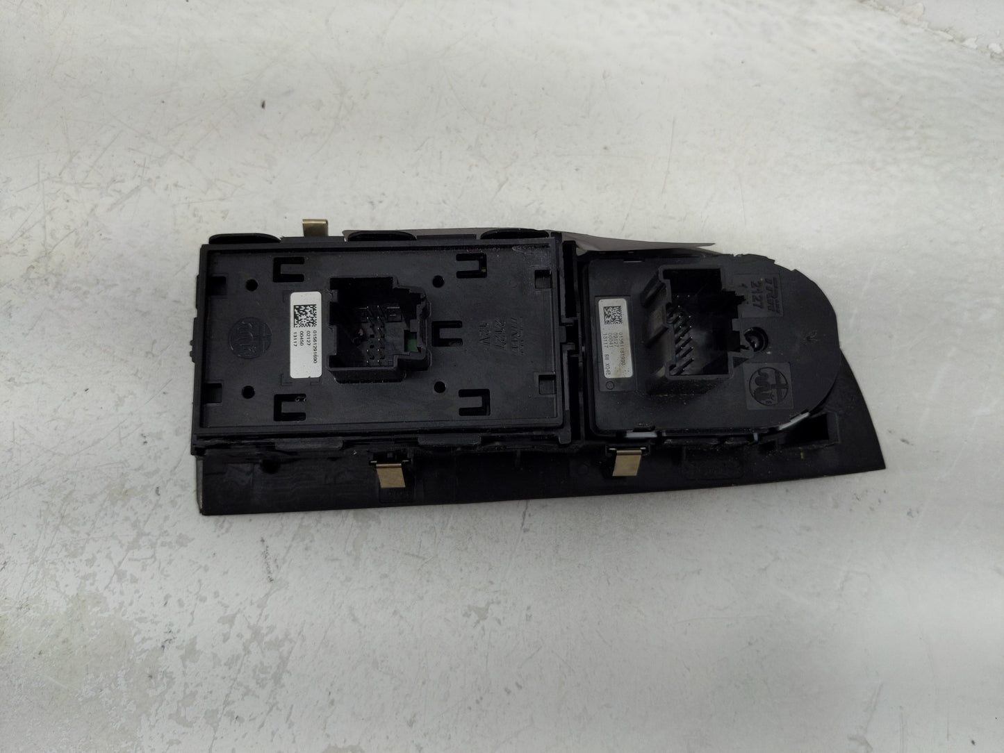 2019 Alfa Romeo Giulia Master Power Window Switch Replacement Driver Side Left P/N:01561291690 Fits OEM Used Auto Parts - Oe