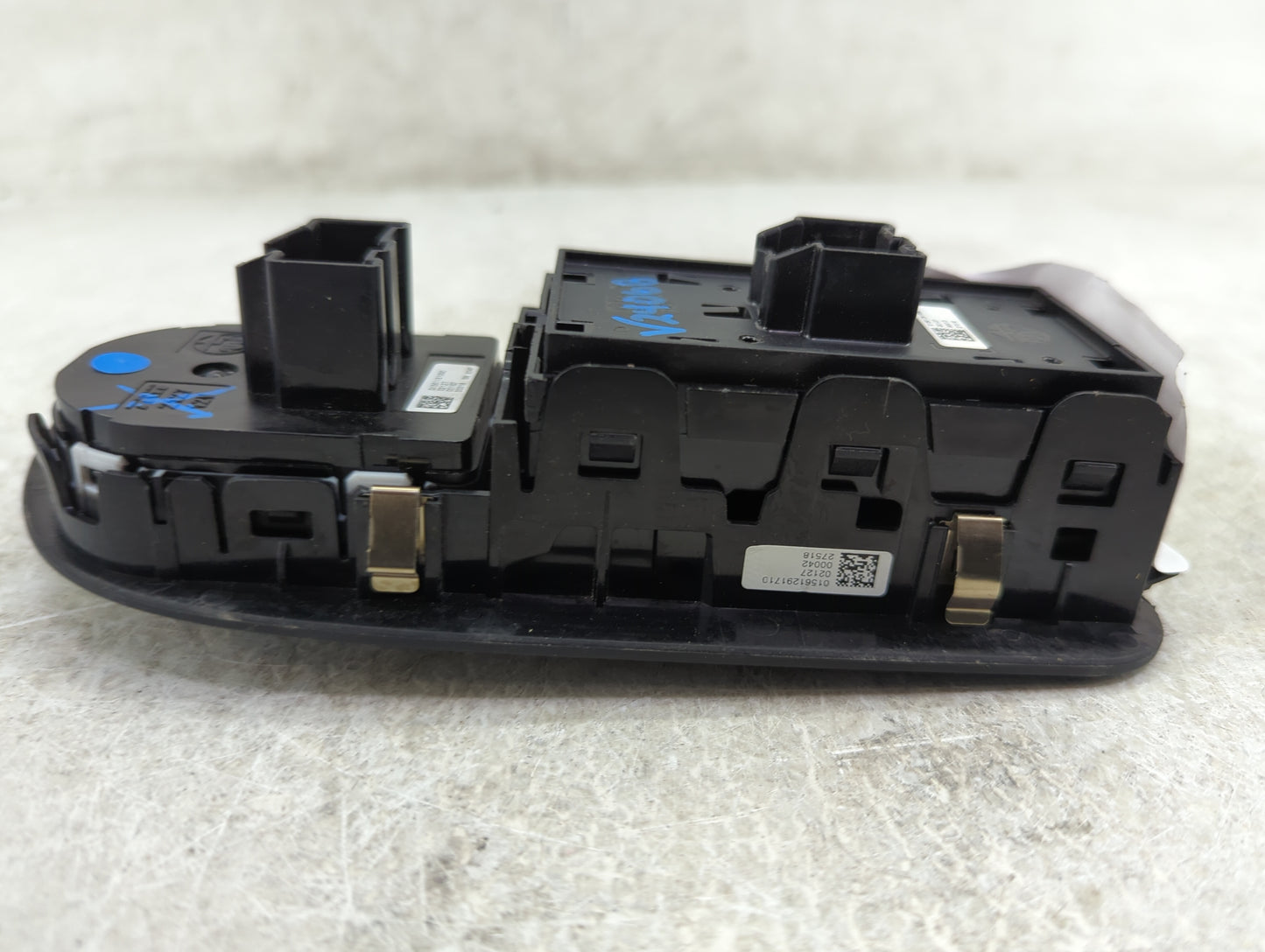 2019 Alfa Romeo Giulia Master Power Window Switch Replacement Driver Side Left P/N:01561291690 Fits OEM Used Auto Parts - Oe