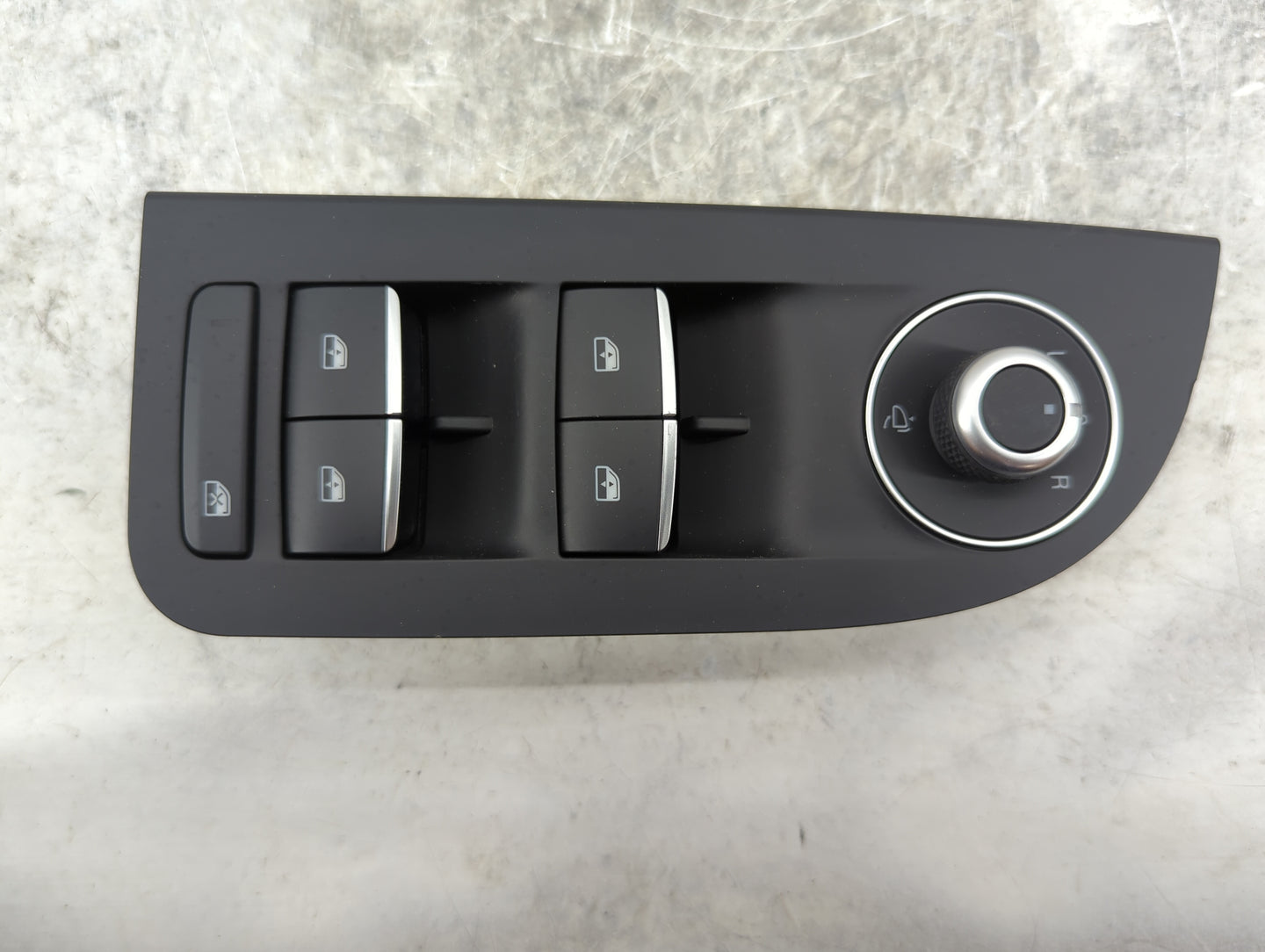 2017 Alfa Romeo Giulia Master Power Window Switch Replacement Driver Side Left P/N:01561181990 Fits OEM Used Auto Parts - Oe
