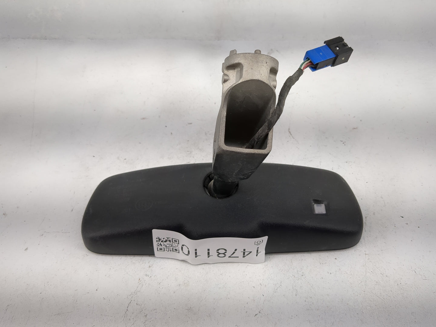 2017 Alfa Romeo Giulia Interior Rear View Mirror Replacement OEM P/N:038303 Fits OEM Used Auto Parts - Oemusedautoparts1.com