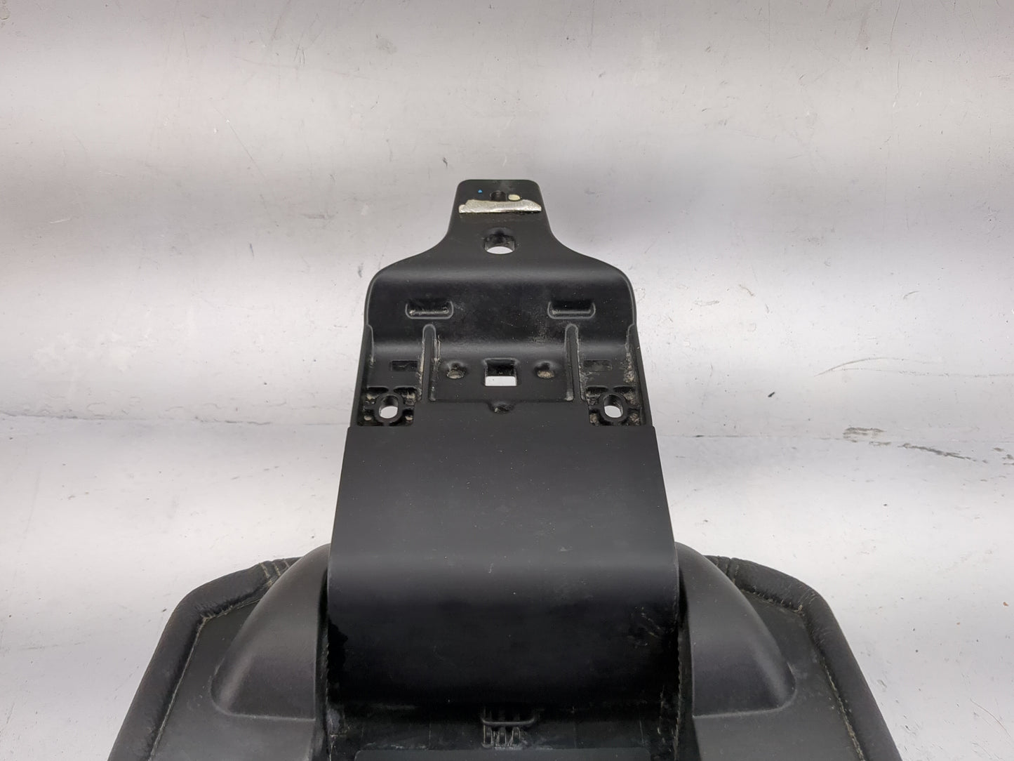 2019 Alfa Romeo Giulia Center Console Armrest Cover Lid P/N:A836 610/07 Fits OEM Used Auto Parts - Oemusedautoparts1.com