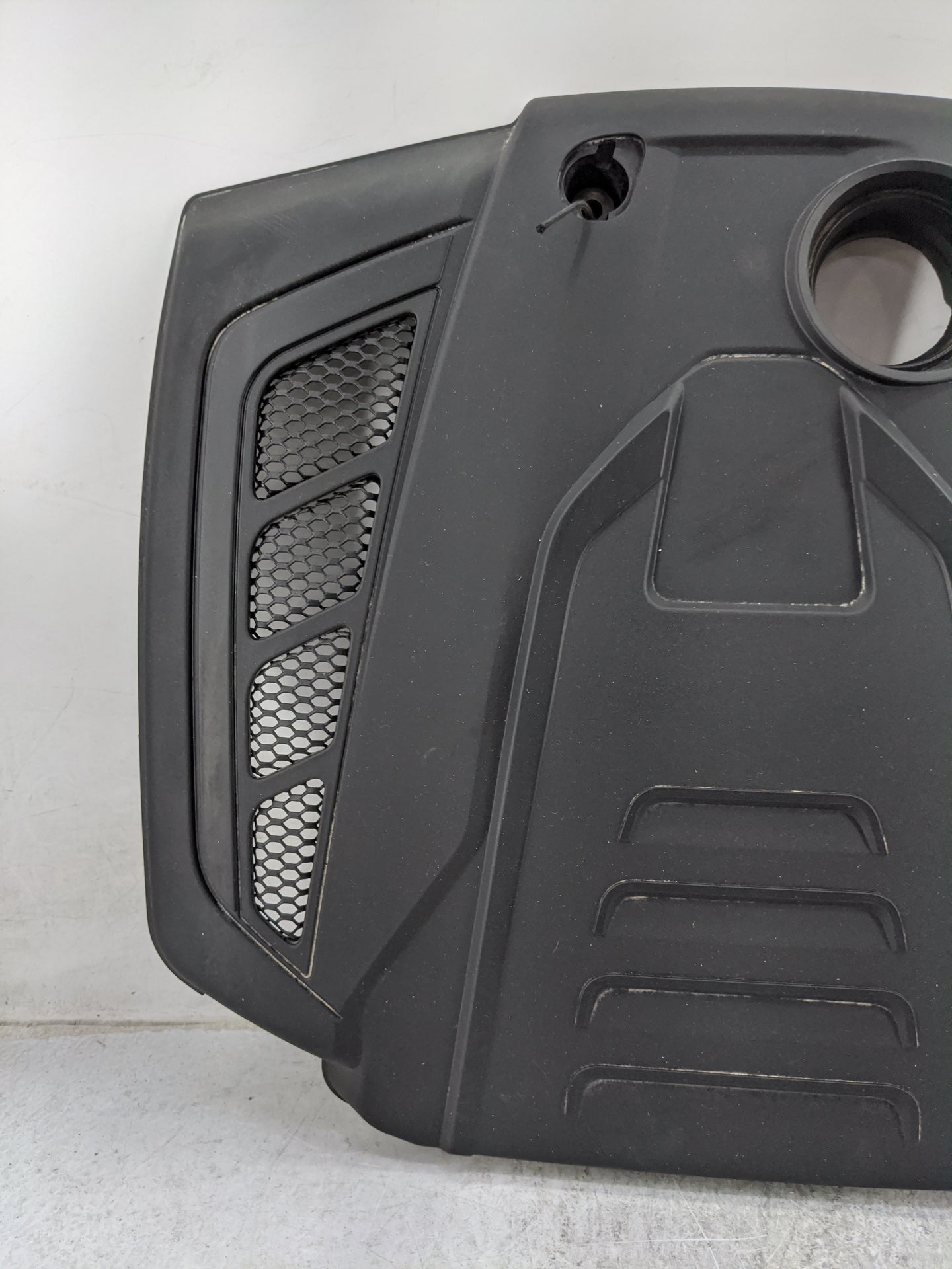 2019 Alfa Romeo Giulia Engine Cover - Oemusedautoparts1.com