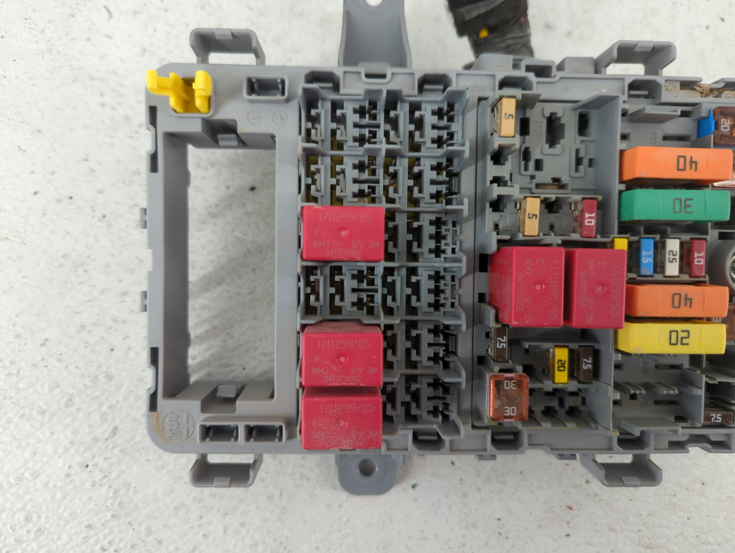 2019 Alfa Romeo Giulia Fusebox Fuse Box Panel Relay Module P/N:2321A Fits OEM Used Auto Parts - Oemusedautoparts1.com