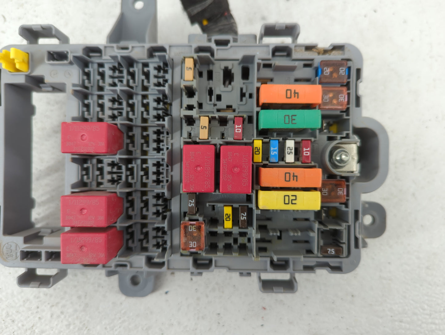 2019 Alfa Romeo Giulia Fusebox Fuse Box Panel Relay Module P/N:2321A Fits OEM Used Auto Parts - Oemusedautoparts1.com