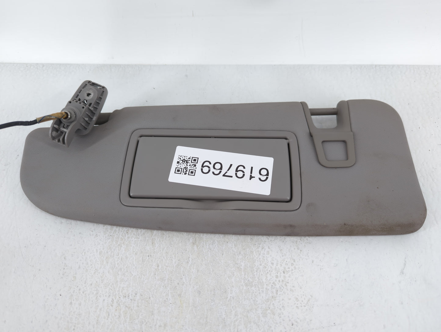 2017 Alfa Romeo Giulia Sun Visor Shade Replacement Driver Left Mirror Fits OEM Used Auto Parts - Oemusedautoparts1.com