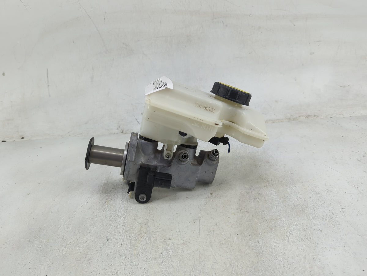 2019 Alfa Romeo Stelvio Brake Master Cylinder - Oemusedautoparts1.com