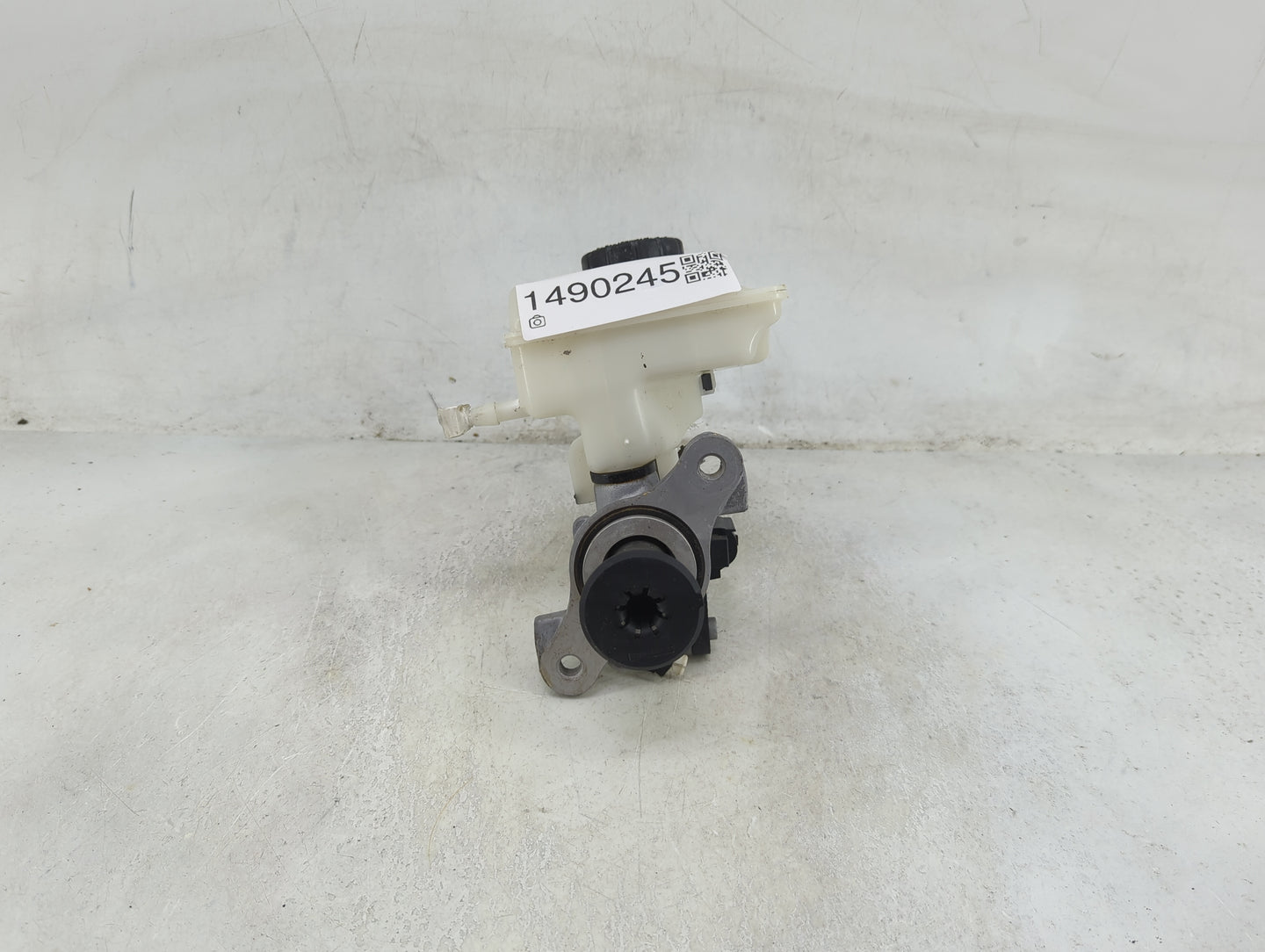 2019 Alfa Romeo Stelvio Brake Master Cylinder - Oemusedautoparts1.com