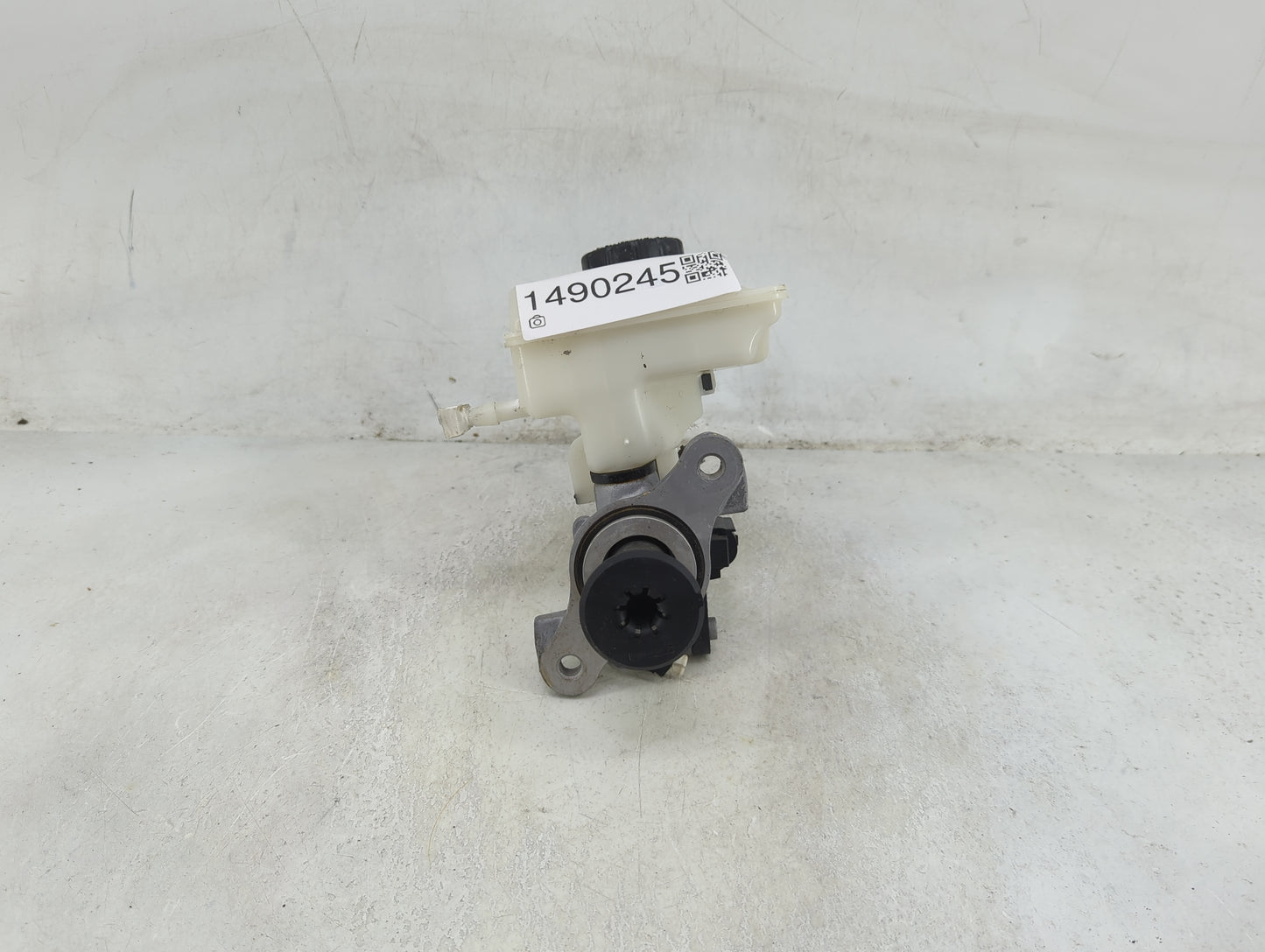 2019 Alfa Romeo Stelvio Brake Master Cylinder - Oemusedautoparts1.com