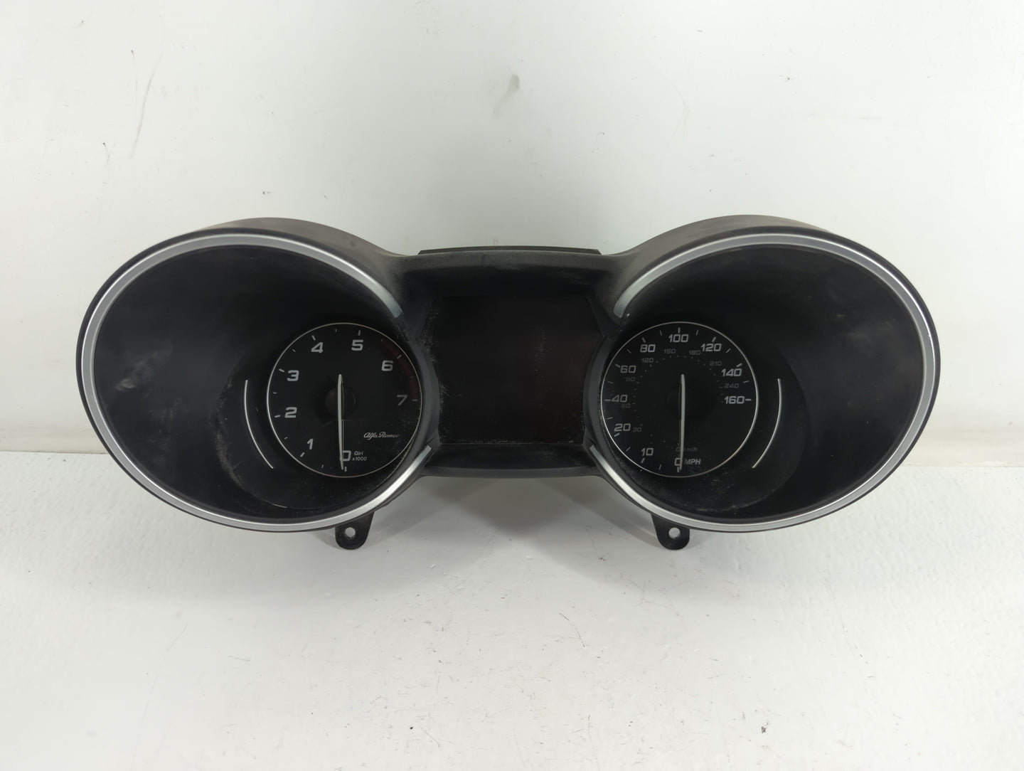 2019 Alfa Romeo Stelvio Instrument Cluster Speedometer Gauges P/N:50559284 10390741_AA Fits OEM Used Auto Parts - Oemusedaut