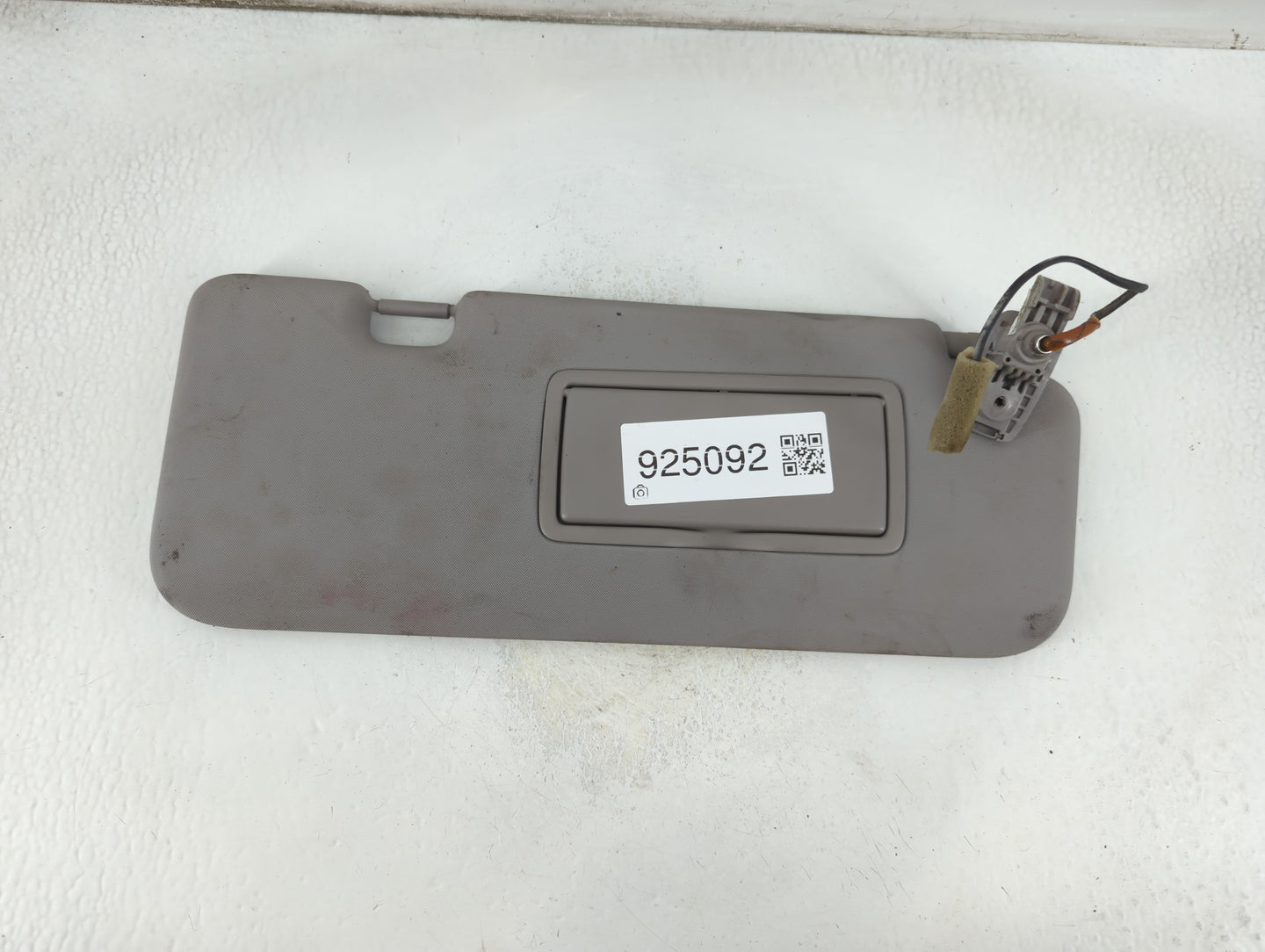 2019 Alfa Romeo Stelvio Sun Visor Shade Replacement Passenger Right Mirror Fits OEM Used Auto Parts - Oemusedautoparts1.com