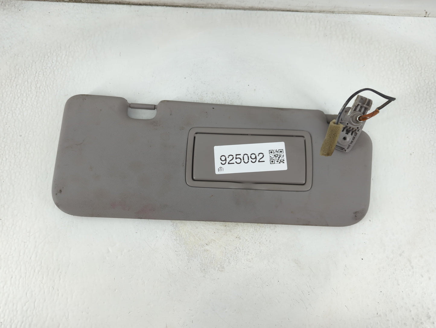 2019 Alfa Romeo Stelvio Sun Visor Shade Replacement Passenger Right Mirror Fits OEM Used Auto Parts - Oemusedautoparts1.com