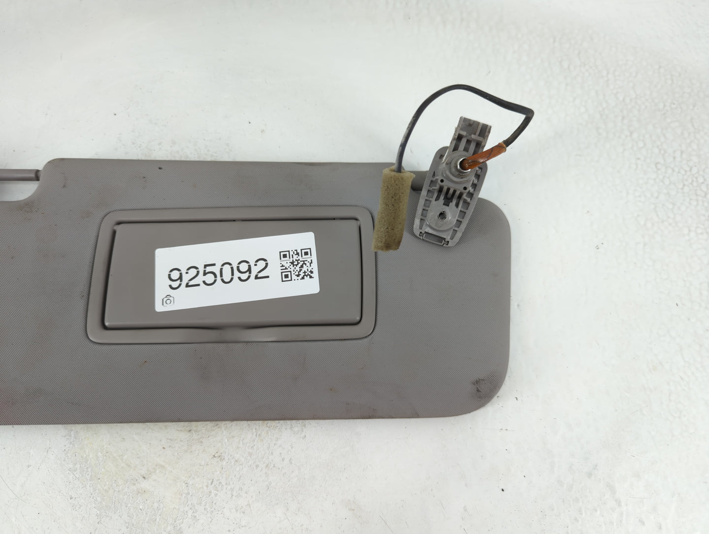 2019 Alfa Romeo Stelvio Sun Visor Shade Replacement Passenger Right Mirror Fits OEM Used Auto Parts - Oemusedautoparts1.com