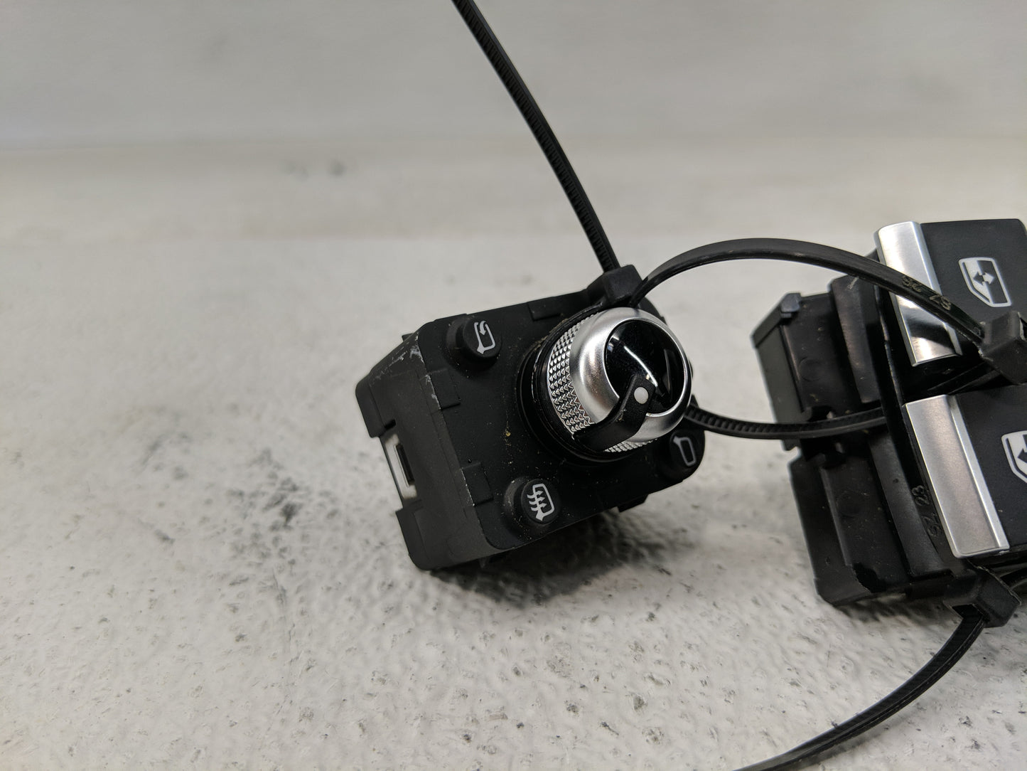 2017-2019 Audi A4 Master Power Window Switch Replacement Driver Side Left P/N:10121577 Fits Fits 2017 2018 2019 OEM Used Aut