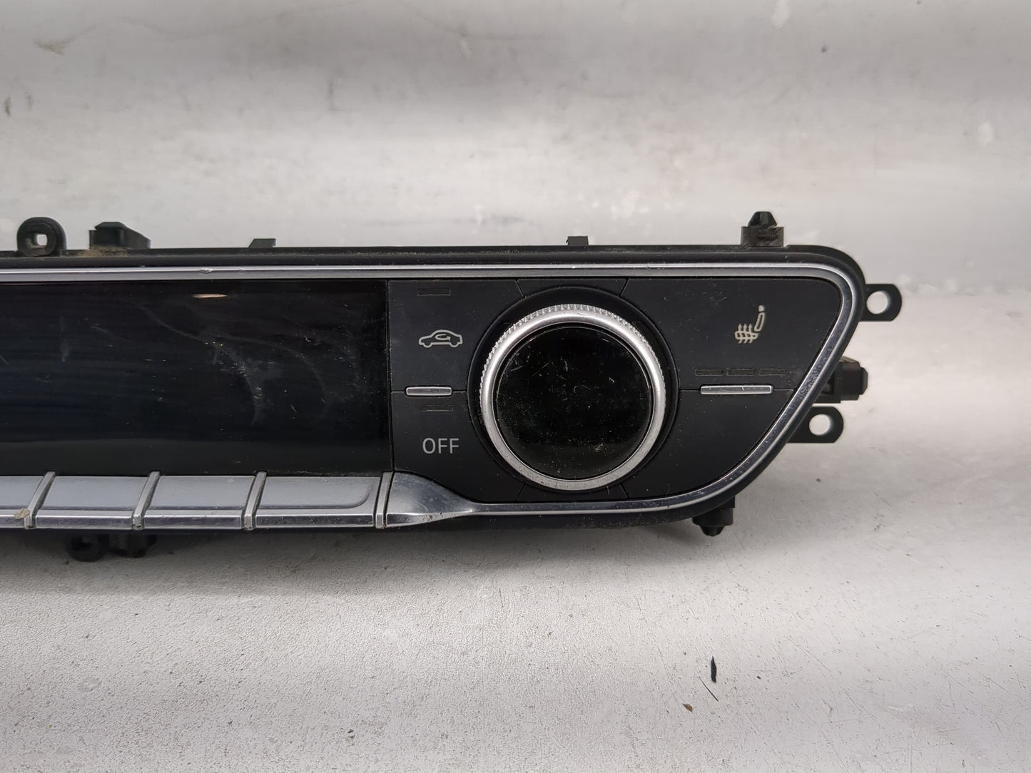 2017-2019 Audi A4 Climate Control Module Temperature AC/Heater Replacement P/N:8W0820043T 5HB01347921 Fits OEM Used Auto Par
