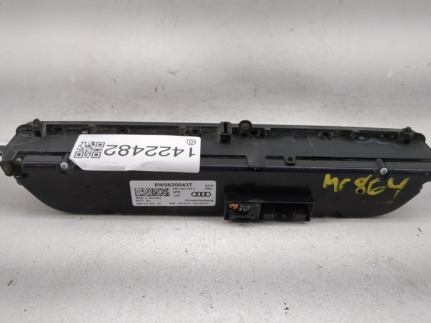 2017-2019 Audi A4 Climate Control Module Temperature AC/Heater Replacement P/N:8W0820043T 5HB01347921 Fits OEM Used Auto Par