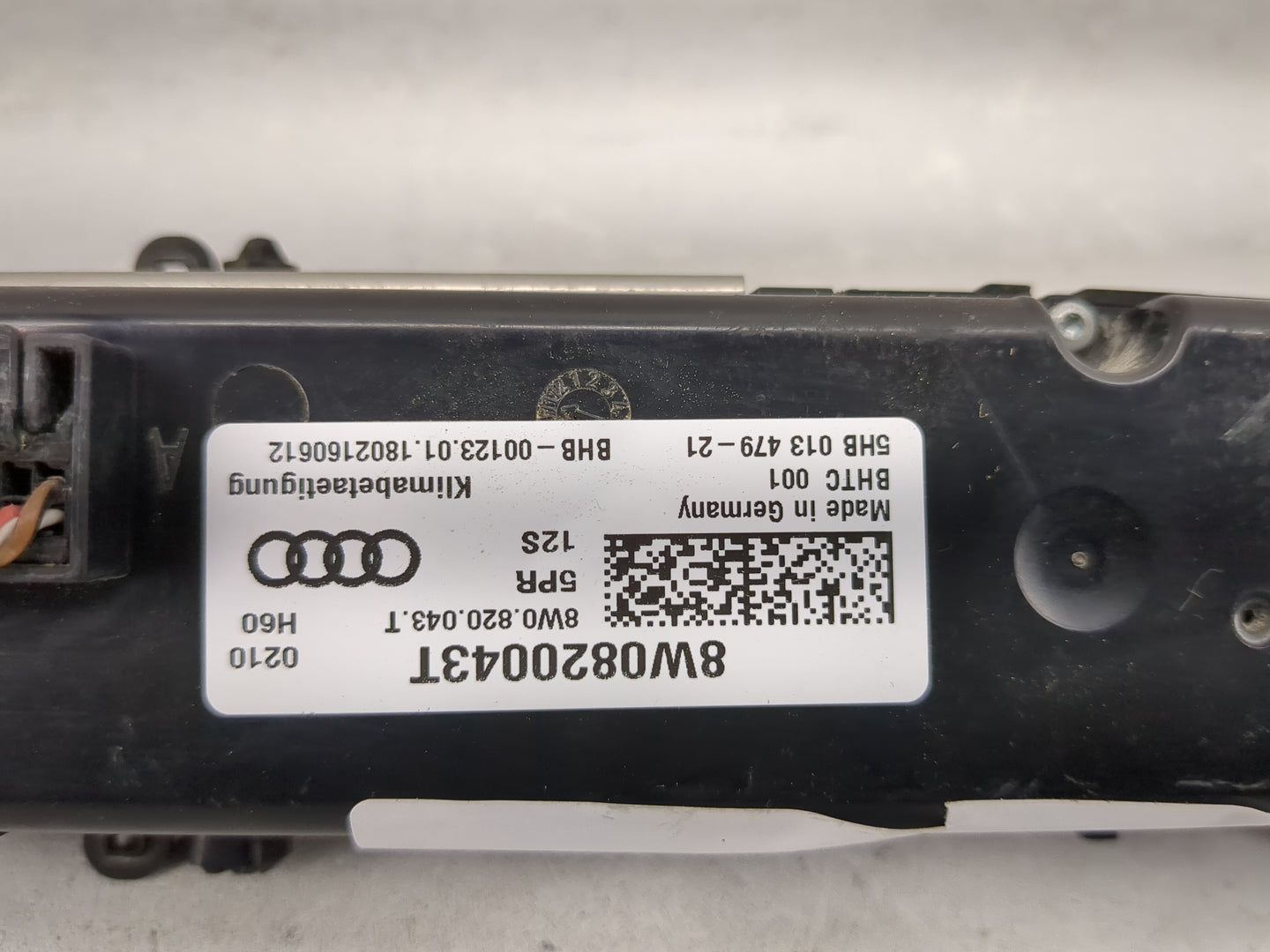 2017-2019 Audi A4 Climate Control Module Temperature AC/Heater Replacement P/N:8W0820043T 5HB01347921 Fits OEM Used Auto Par