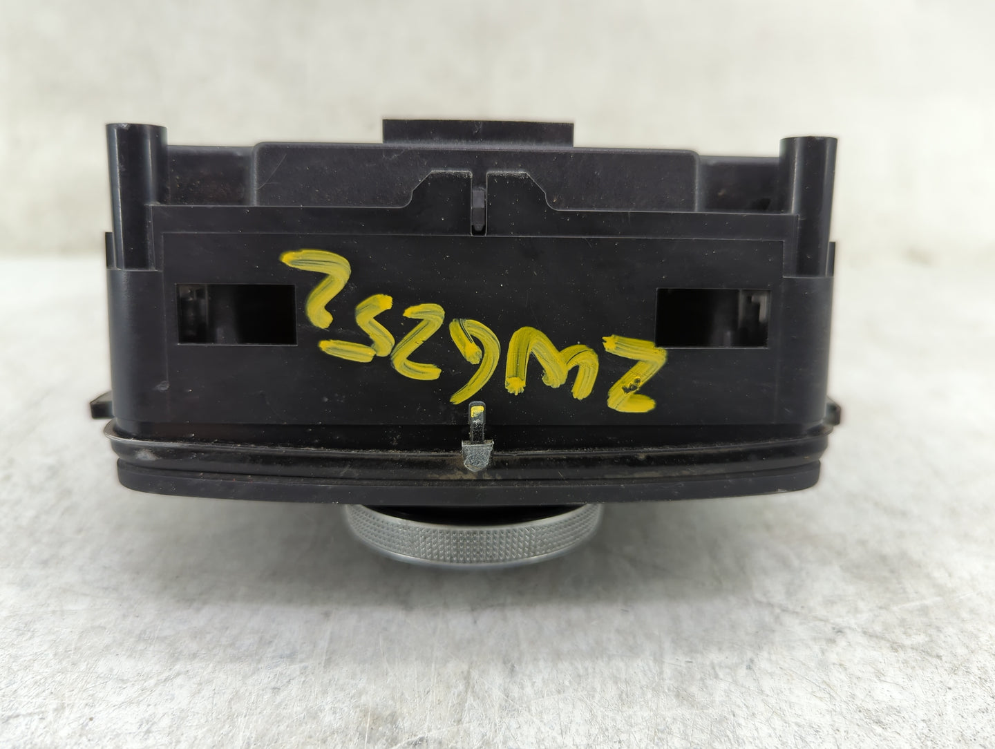 2017-2019 Audi A4 Radio Control Panel - Oemusedautoparts1.com
