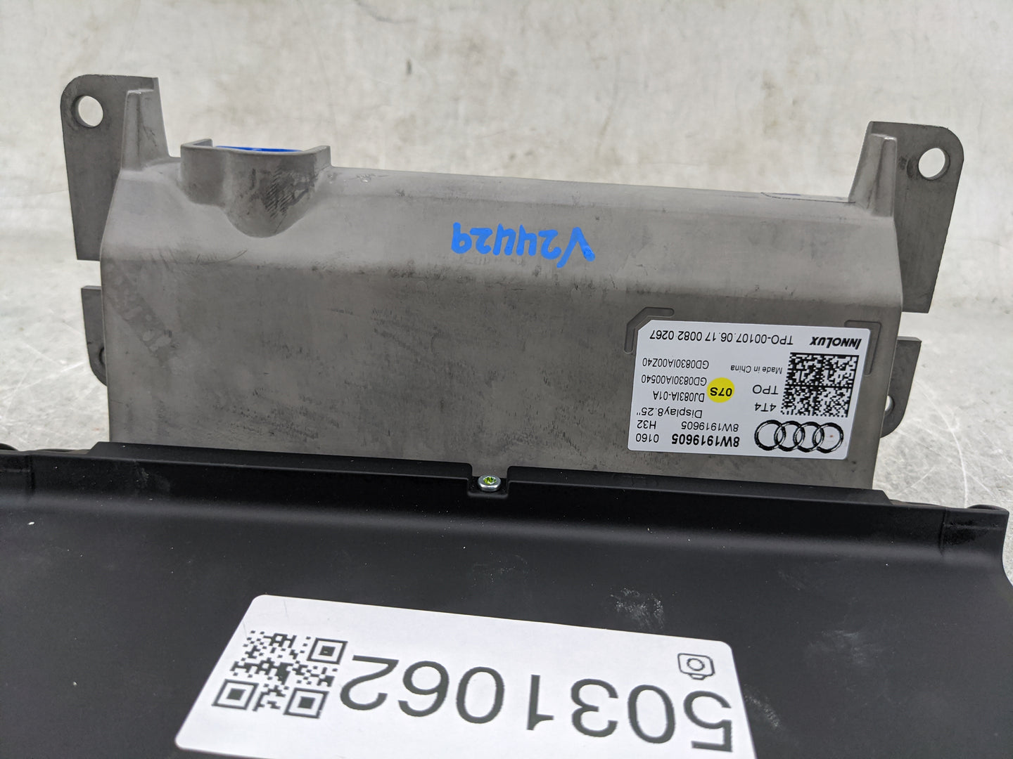 2017-2019 Audi A4 Information Display Screen 5031062 - Oemusedautoparts1.com