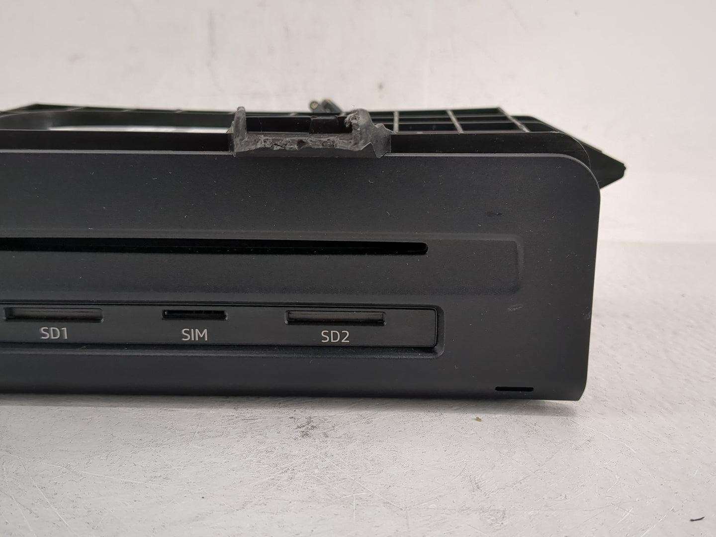 2019 Audi A5 Radio AM FM Cd Player Receiver Replacement P/N:8W5 035 880 C Fits OEM Used Auto Parts - Oemusedautoparts1.com