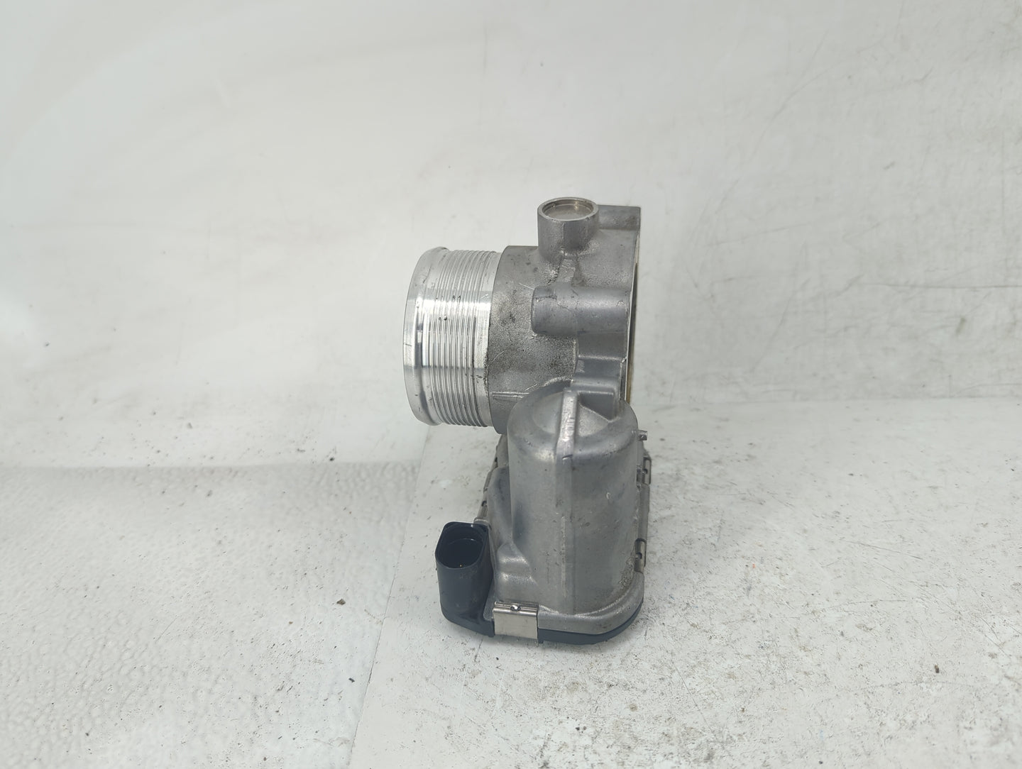 2018 Audi A5 Throttle Body P/N:0 280 750 824 06K 133 062 AS Fits Fits 2017 2019 2020 2021 2022 OEM Used Auto Parts - Oemused