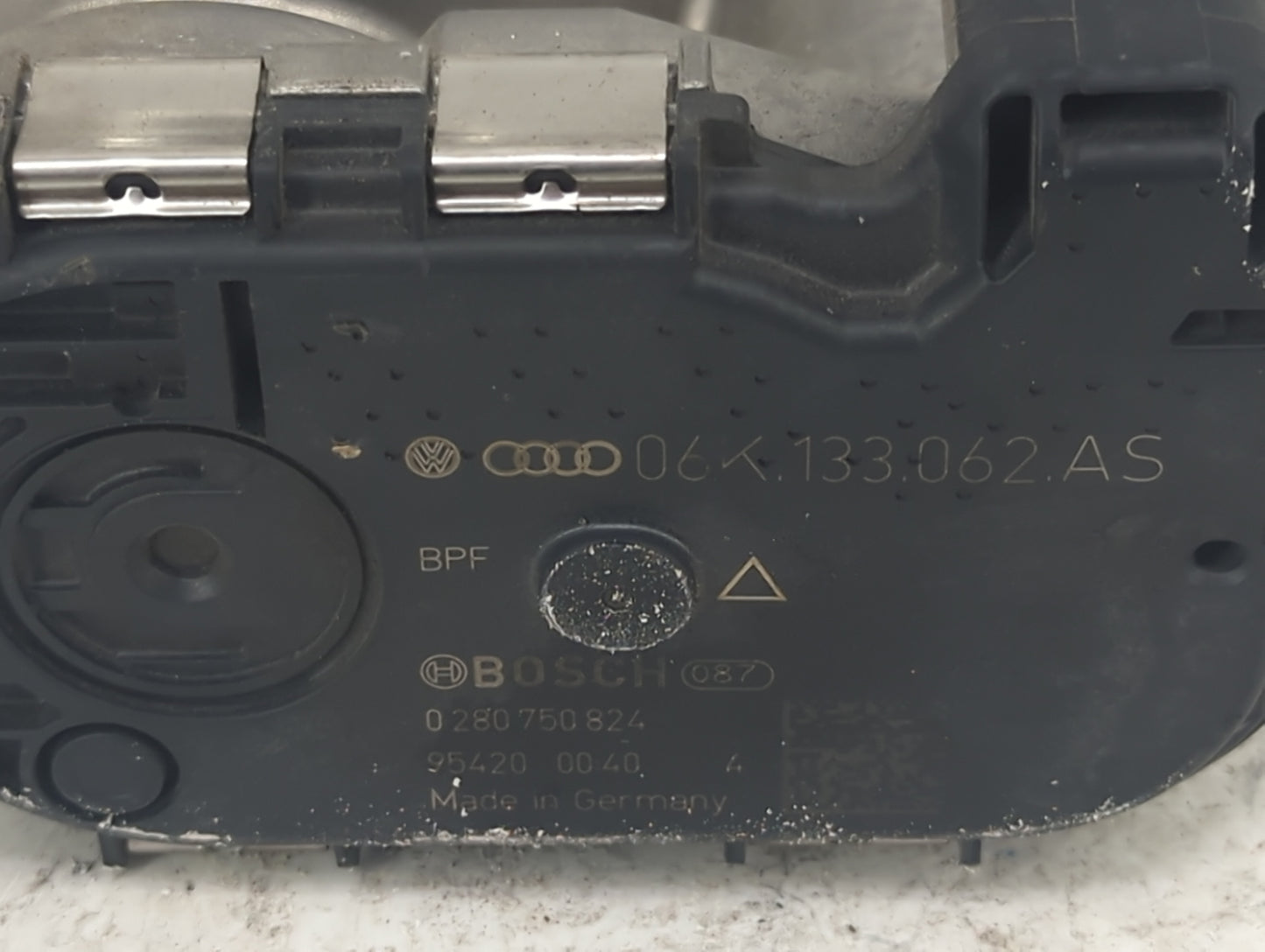 2018 Audi A5 Throttle Body P/N:0 280 750 824 06K 133 062 AS Fits Fits 2017 2019 2020 2021 2022 OEM Used Auto Parts - Oemused