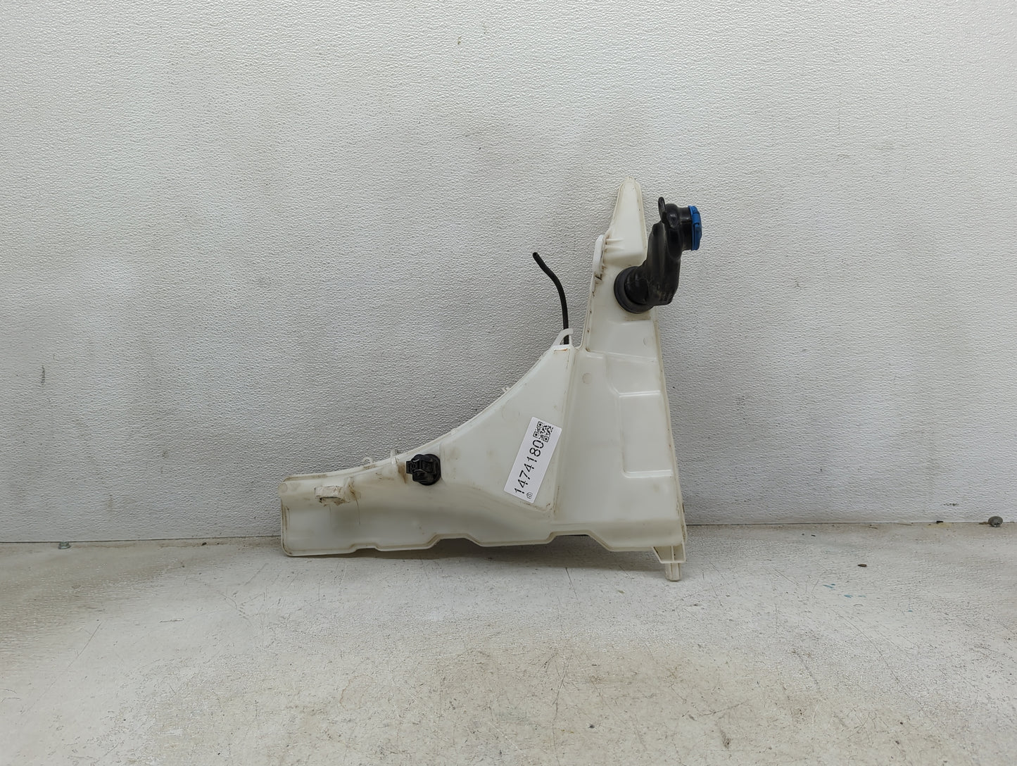 2019 Audi A7 Windshield Washer Fluid Reservoir Bottle Oem - Oemusedautoparts1.com