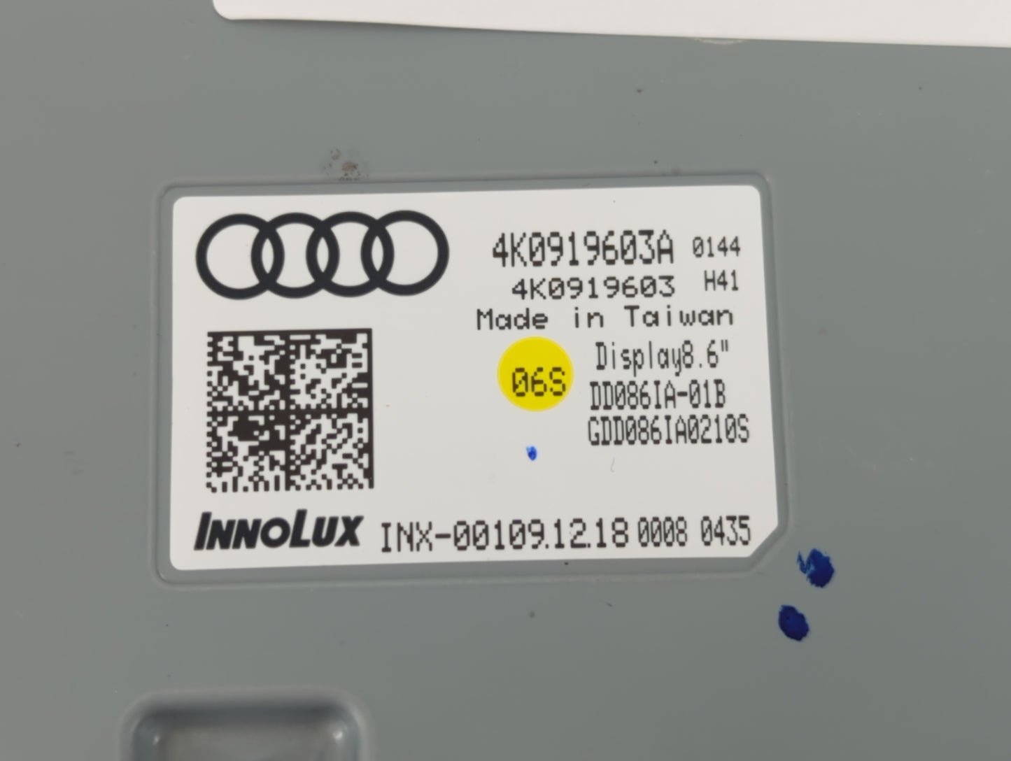 2016-2017 Audi A7 Information Display Screen - Oemusedautoparts1.com