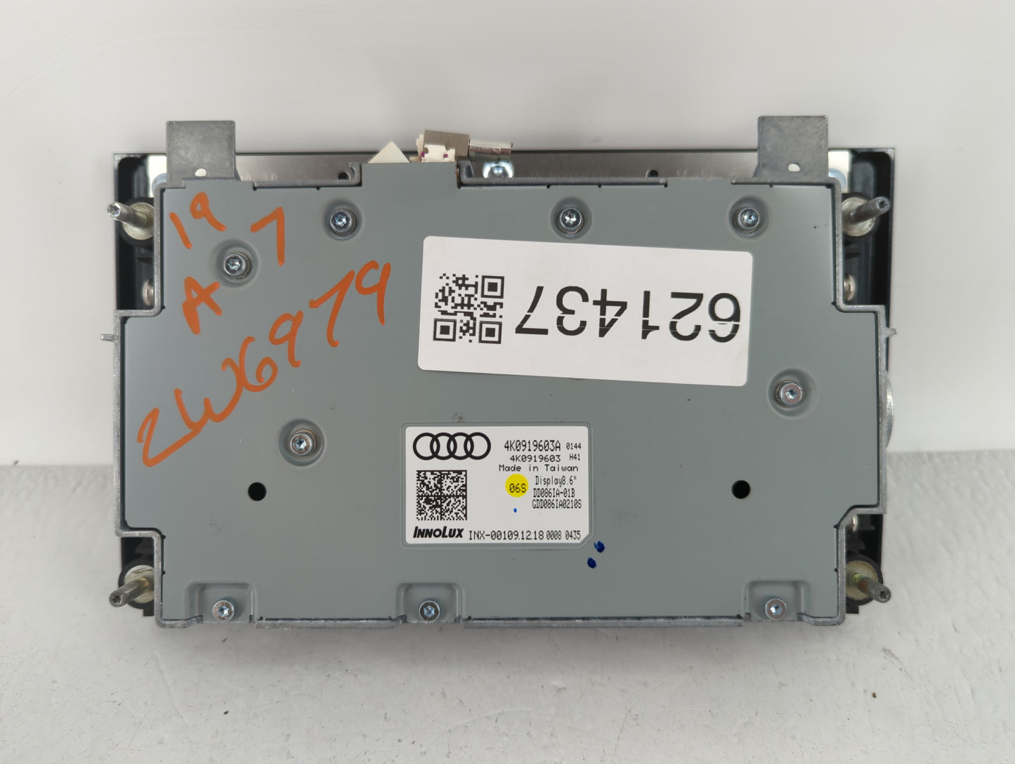 2016-2017 Audi A7 Information Display Screen - Oemusedautoparts1.com