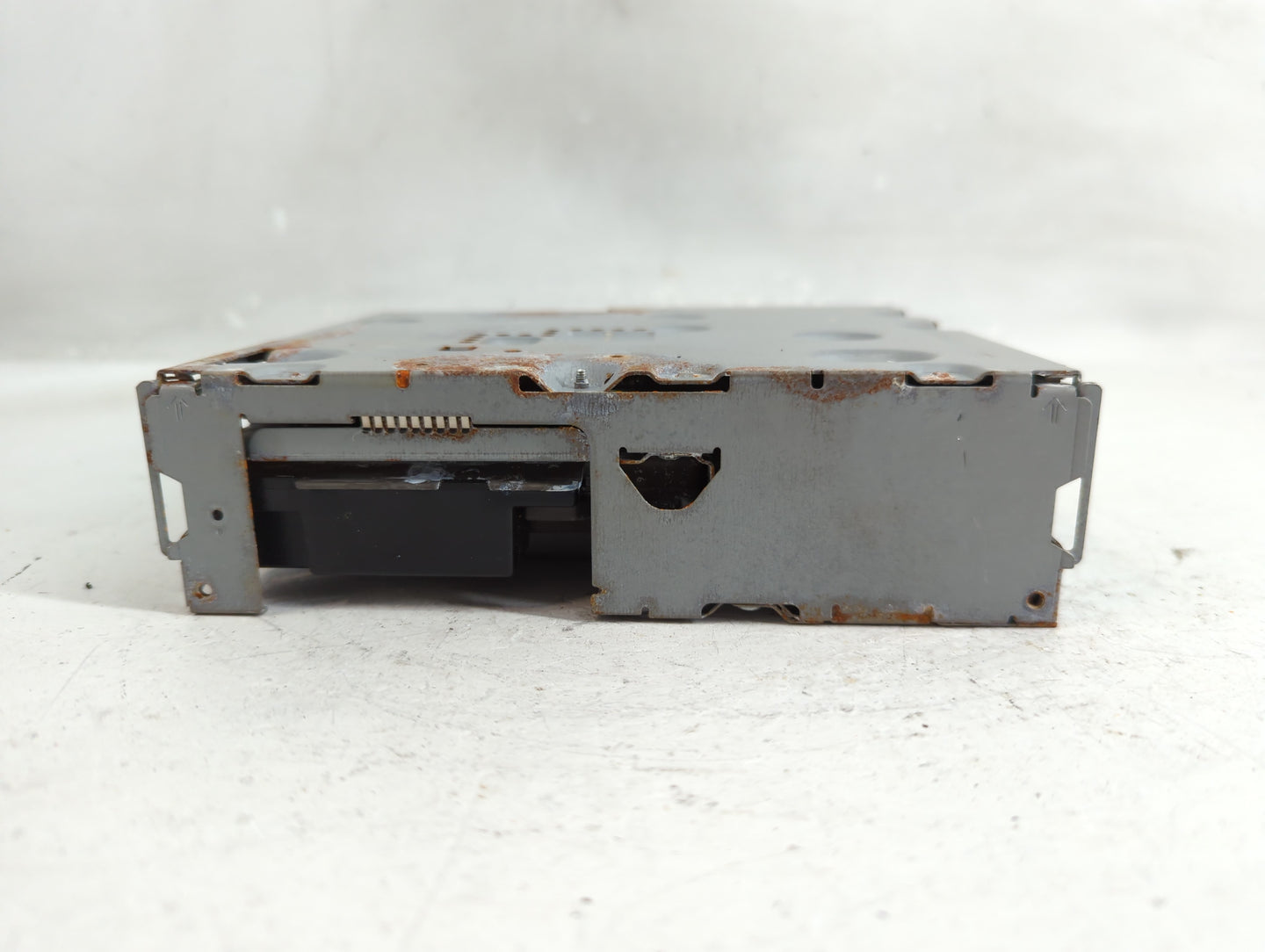 2019 Audi E-Tron Quattro Radio AM FM Cd Player Receiver Replacement P/N:4KE 035 084 Fits OEM Used Auto Parts - Oemusedautopa