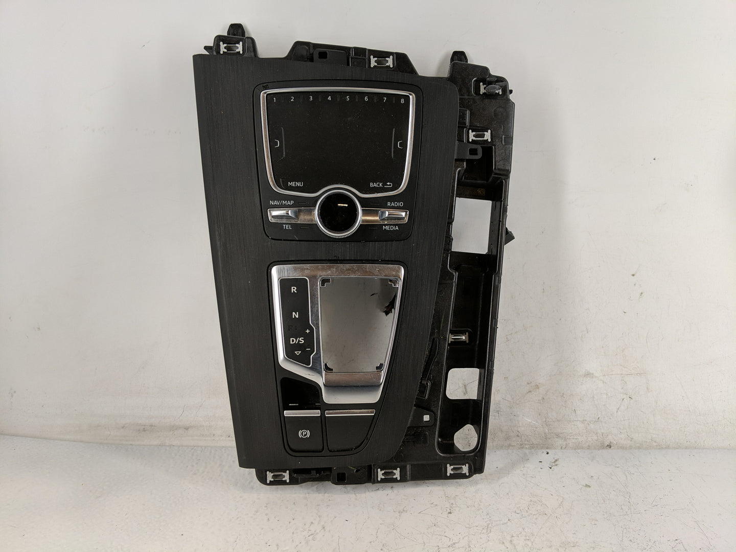 2018-2020 Audi Q5 Radio Control Panel - Oemusedautoparts1.com