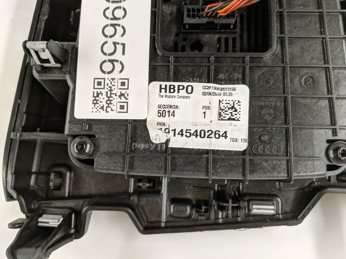 2018-2020 Audi Q5 Radio Control Panel - Oemusedautoparts1.com