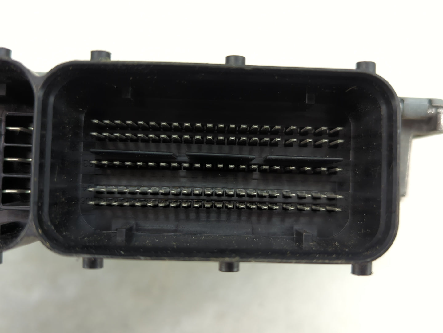 2018-2020 Audi Q5 PCM Engine Control Computer ECU ECM PCU OEM P/N:06L 907 425 C Fits Fits 2018 2019 2020 OEM Used Auto Parts