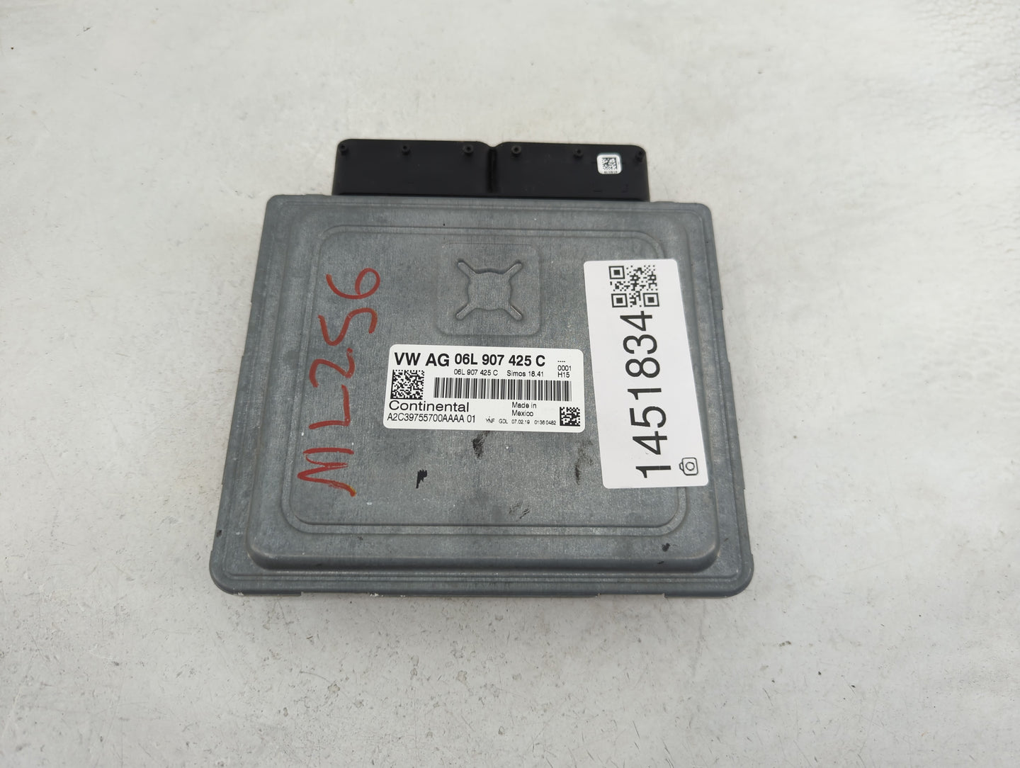2018-2020 Audi Q5 PCM Engine Control Computer ECU ECM PCU OEM P/N:06L 907 425 C Fits Fits 2018 2019 2020 OEM Used Auto Parts