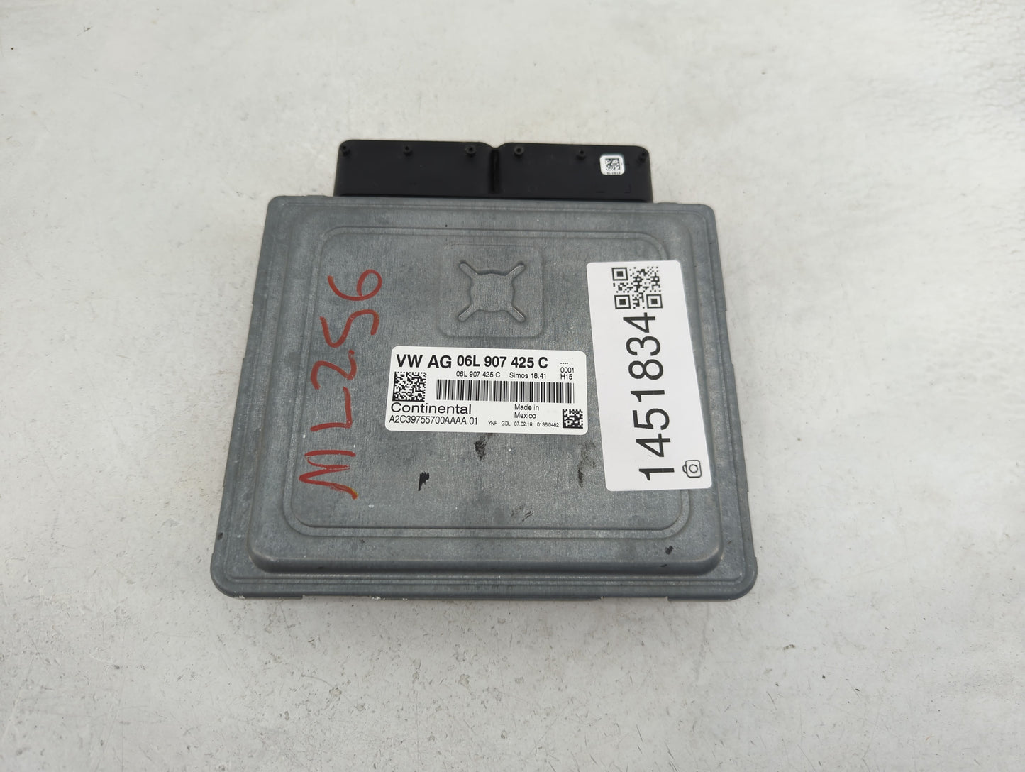 2018-2020 Audi Q5 PCM Engine Control Computer ECU ECM PCU OEM P/N:06L 907 425 C Fits Fits 2018 2019 2020 OEM Used Auto Parts