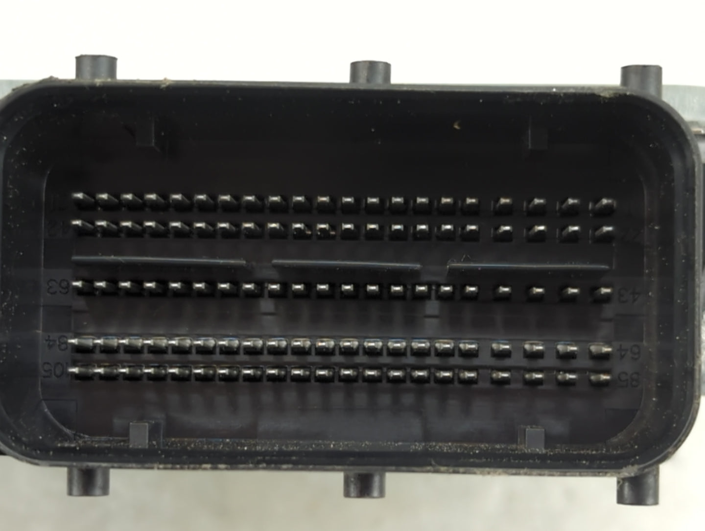 2018-2020 Audi Q5 PCM Engine Control Computer ECU ECM PCU OEM P/N:06L 907 425 C Fits Fits 2018 2019 2020 OEM Used Auto Parts