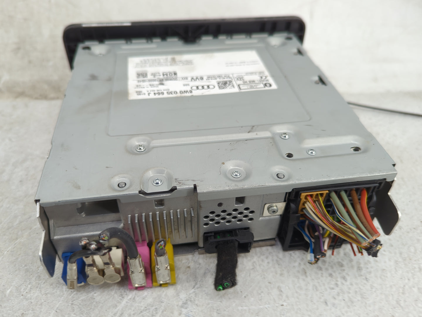 2019 Audi Q5 Radio AM FM Cd Player Receiver Replacement P/N:8W0035664J 28618496, XPYELLAW133, 8595A-ELLAW133 Fits OEM Used A