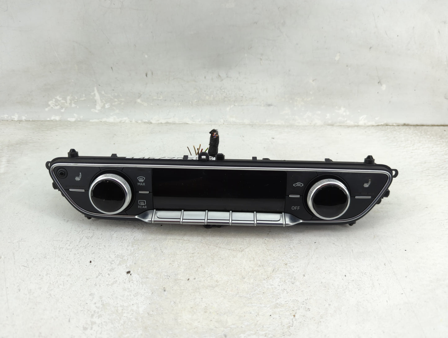 2018-2020 Audi Q5 Climate Control Module Temperature AC/Heater Replacement P/N:80A820043N Fits Fits 2017 2018 2019 2020 OEM 