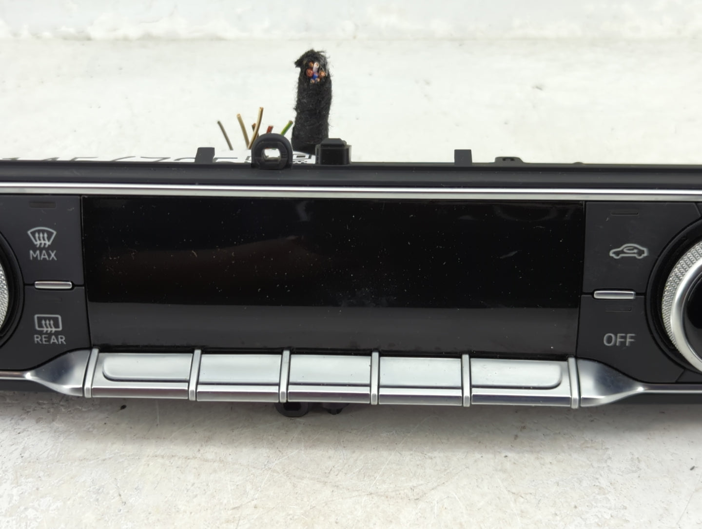 2018-2020 Audi Q5 Climate Control Module Temperature AC/Heater Replacement P/N:80A820043N Fits Fits 2017 2018 2019 2020 OEM 