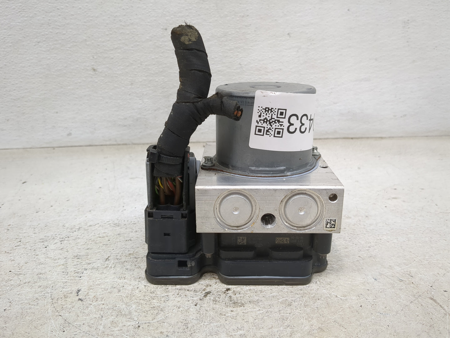 2018-2021 Audi Q5 ABS Pump Control Module Replacement P/N:80A614517AB 0265291692, 269793 Fits Fits 2018 2019 2020 2021 OEM U