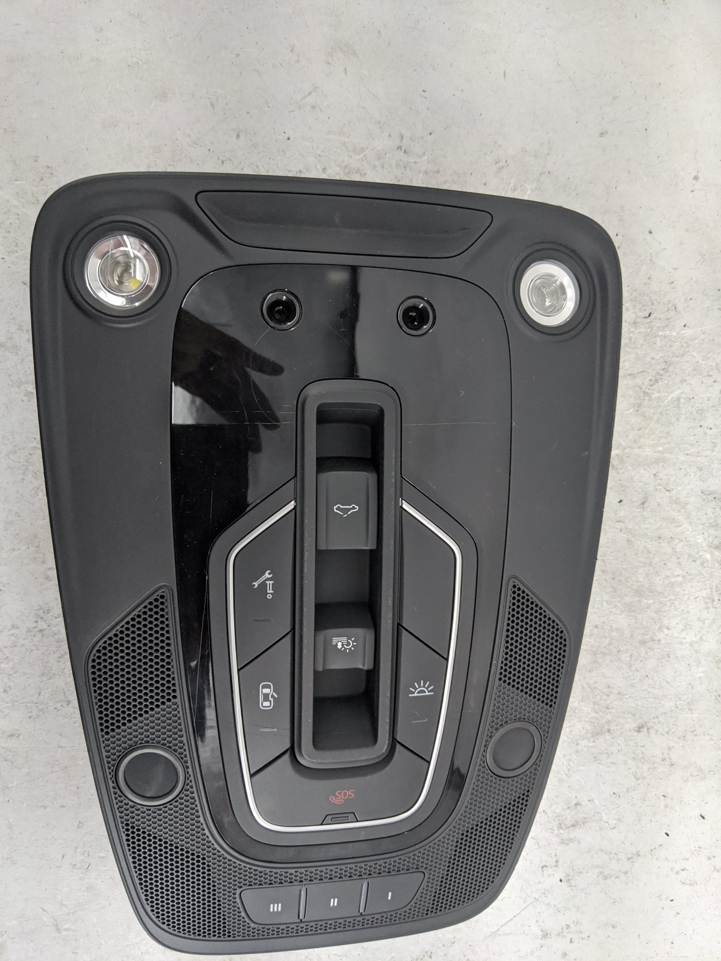 2019 Audi Q7 Overhead Console W/rear Climate Control - Oemusedautoparts1.com