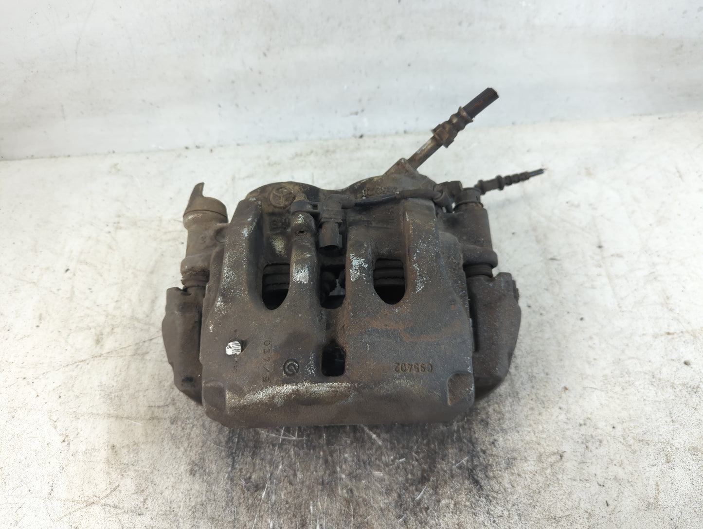 2019 Bmw 2500 Front Passenger Right Brake Caliper - Oemusedautoparts1.com