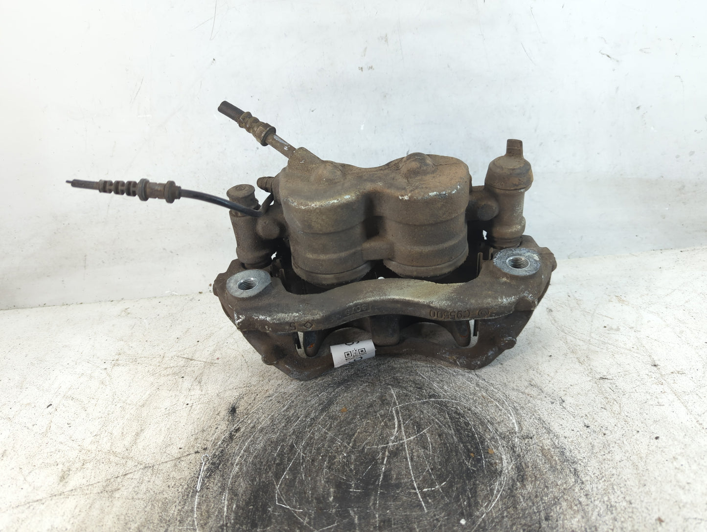 2019 Bmw 2500 Front Passenger Right Brake Caliper - Oemusedautoparts1.com